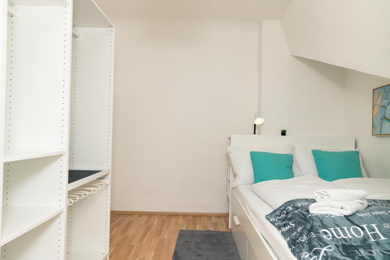 Milky Way Top Floor 2-Bedroom Apartment Air Condition Vienna Luaran gambar