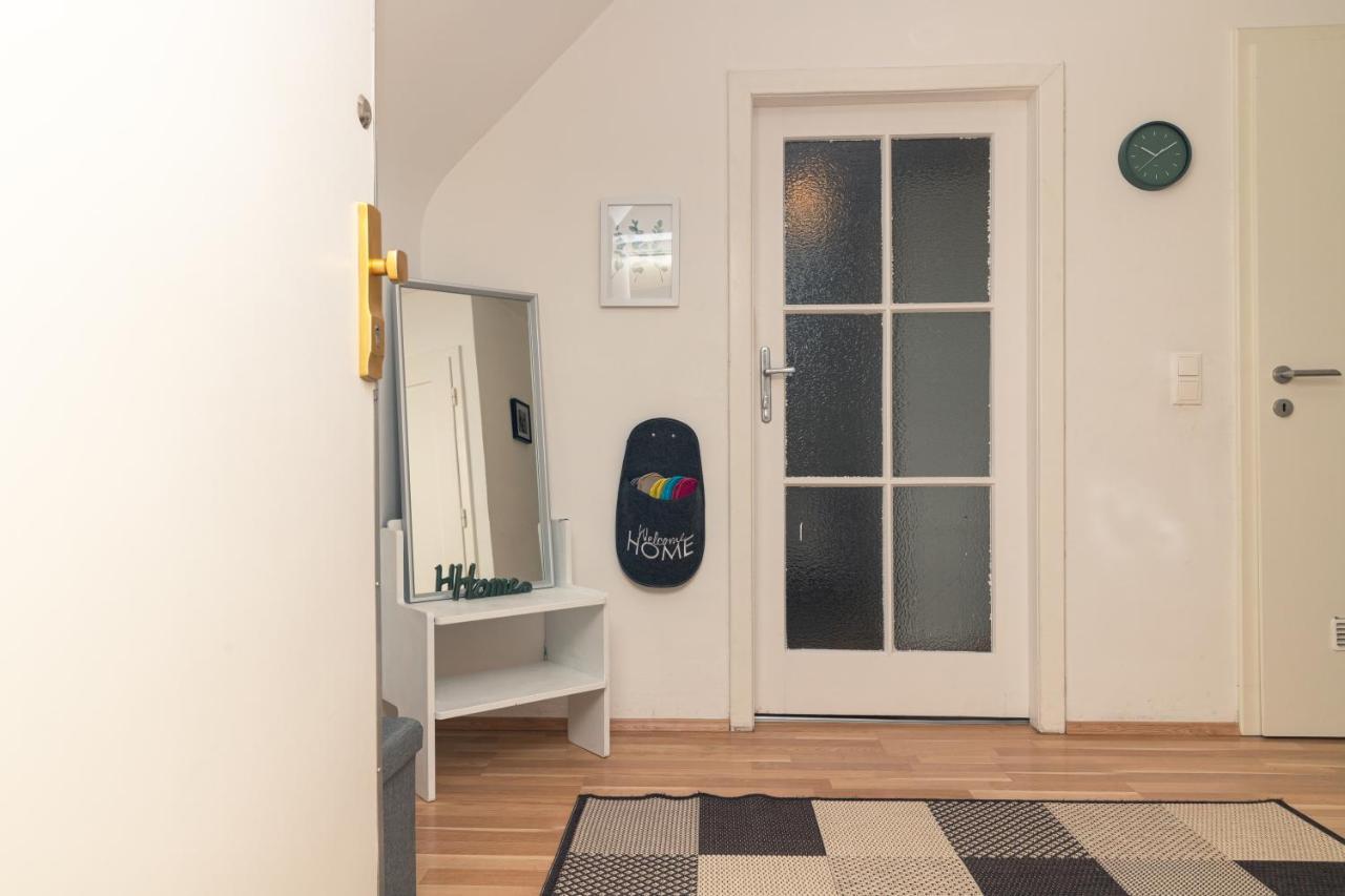Milky Way Top Floor 2-Bedroom Apartment Air Condition Vienna Luaran gambar